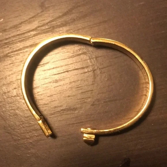 kate spade gold hinged bangle bracelet with lock - Picture 4 of 7